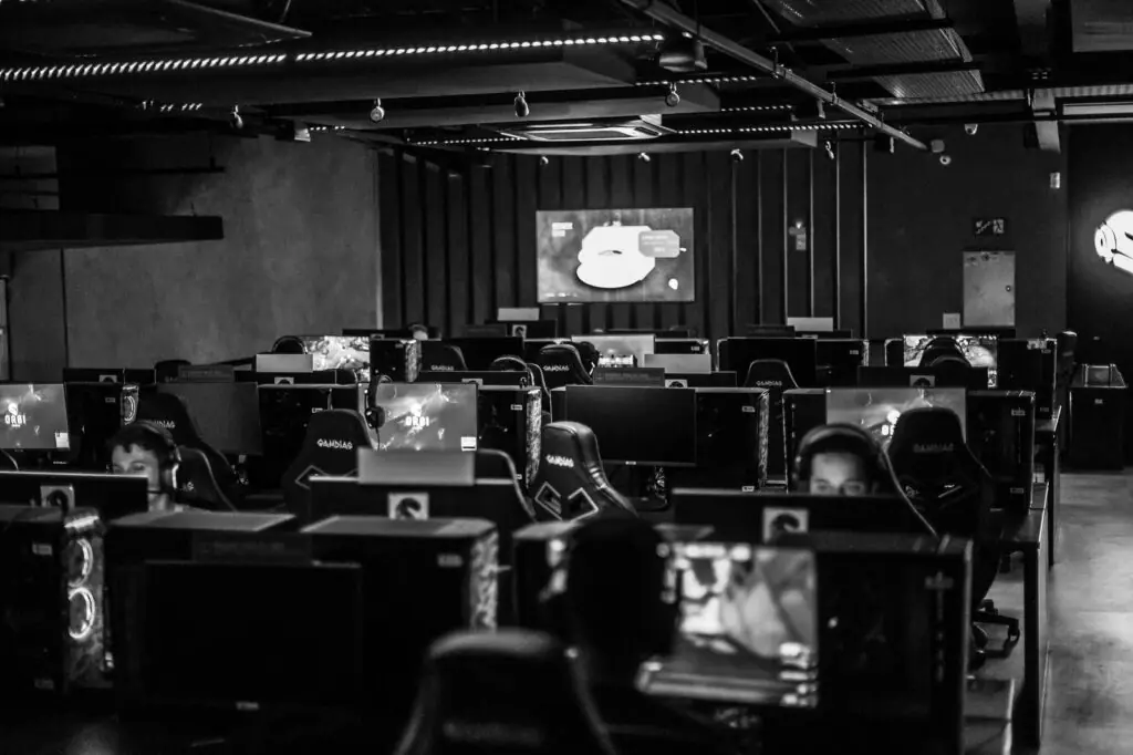 Rows of computers in a gaming studio